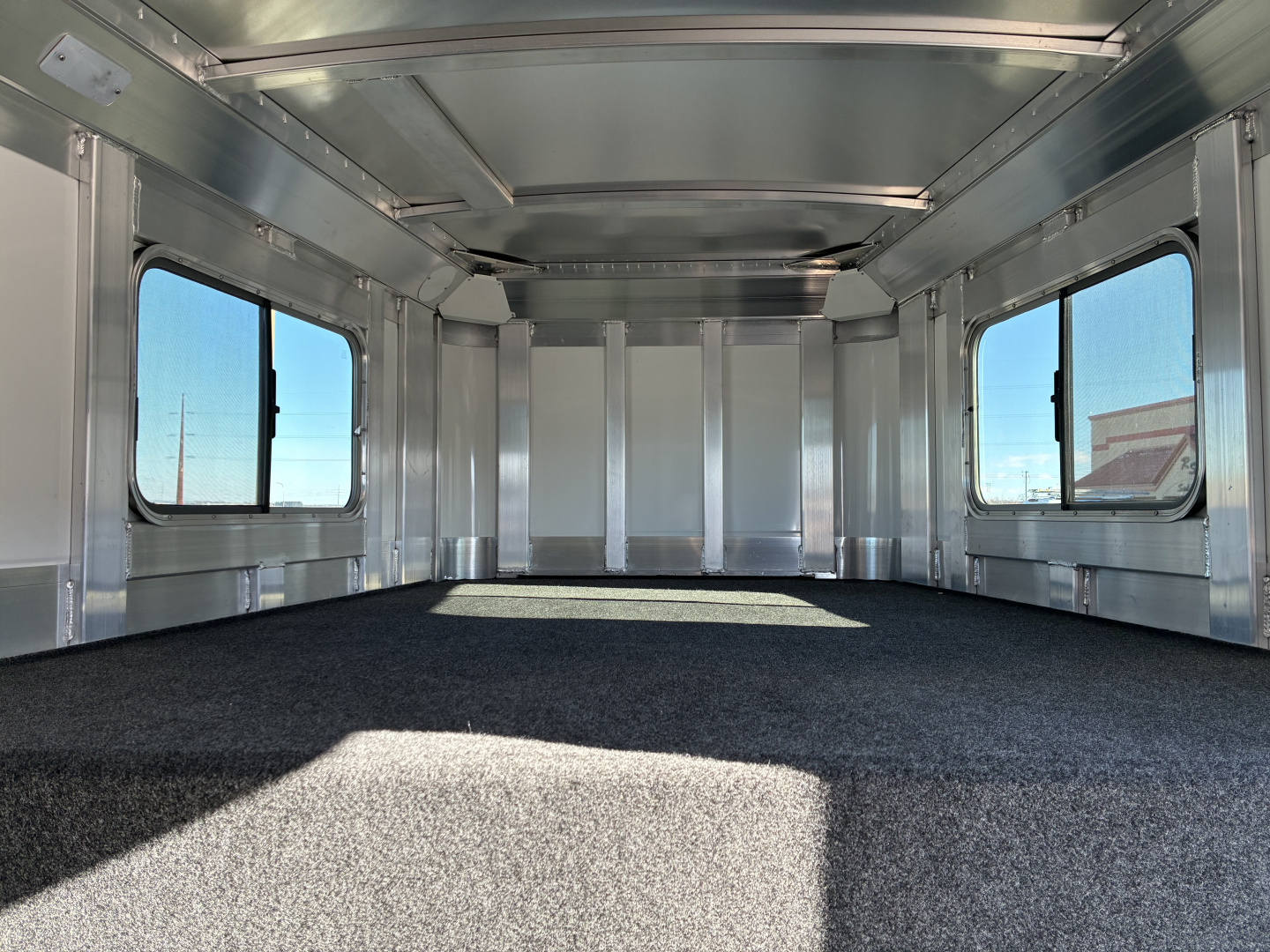 New 2027 4-Star 2H Straight Load GN Horse Trailer