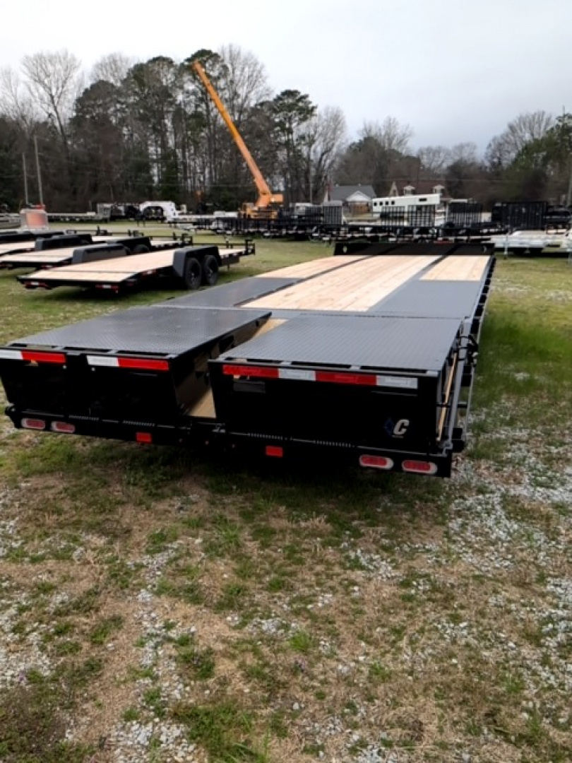 New 2026 Diamond C Trailers PX210 Deckover Trailer