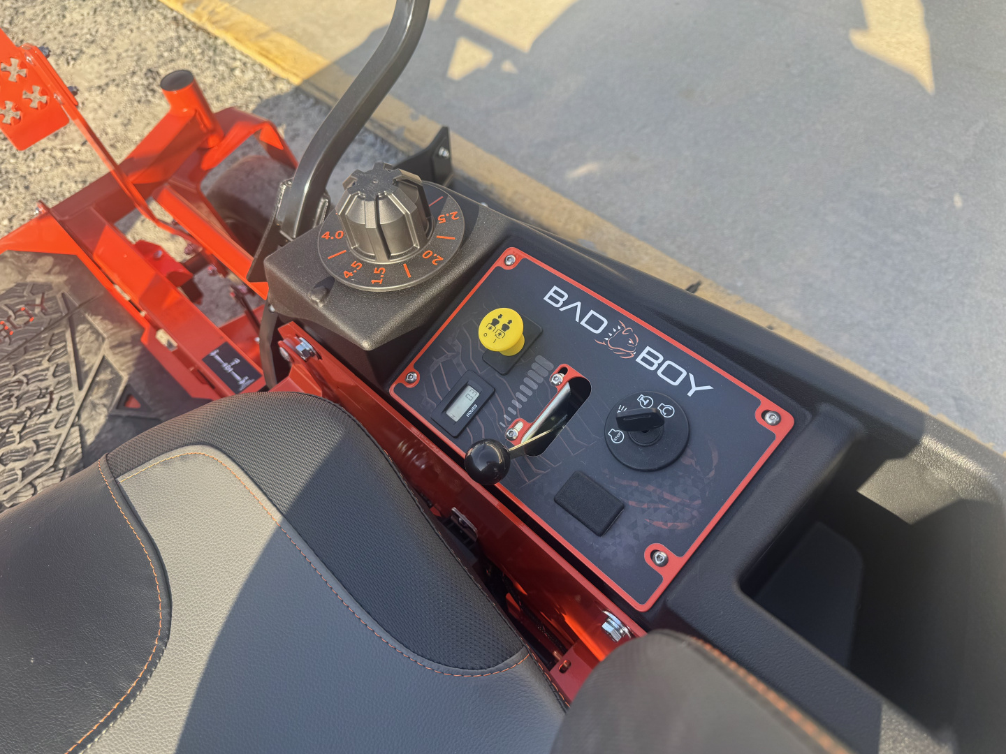 New 2026 Bad Boy ZT AVENGER 60" KAWASAKI BAZ60FR691 Lawn Mowers