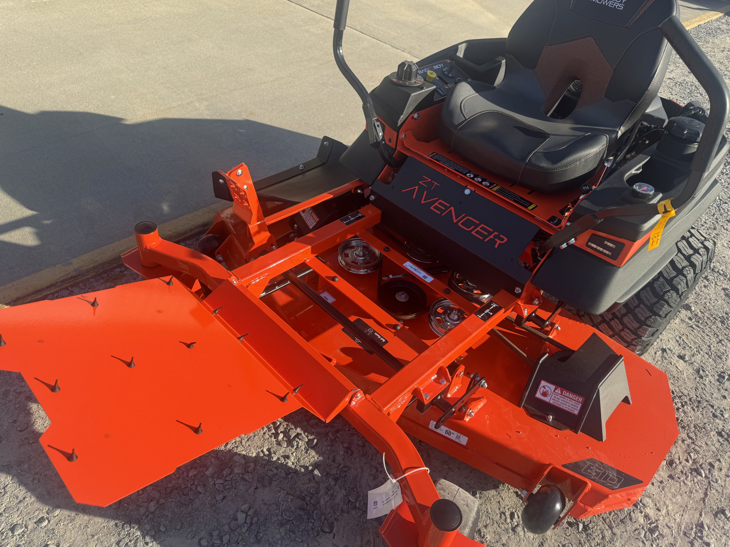 New 2026 Bad Boy ZT AVENGER 60" KAWASAKI BAZ60FR691 Lawn Mowers