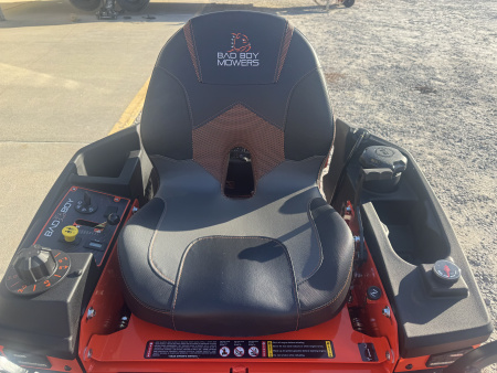 New 2026 Bad Boy ZT AVENGER 60" KAWASAKI BAZ60FR691 Lawn Mowers