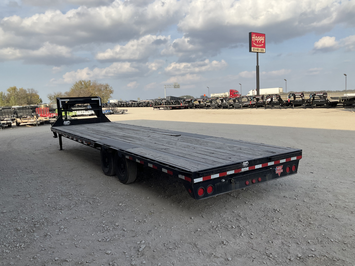 Used 2021 PJ 102"x30' Gooseneck Flatbed- LS