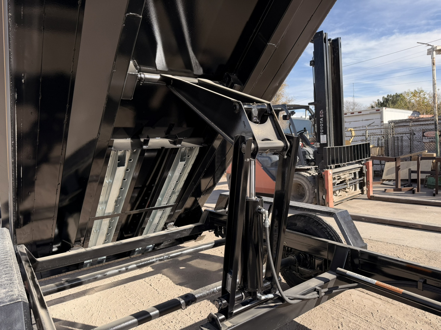 New 2026 Southland Trailers 7-14 Dump 7K Axles