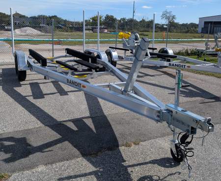New 2026 Bandit 20-22 ADJUSTABLE BUNKS, BRAKES, LED LIGHT Boat Trailer