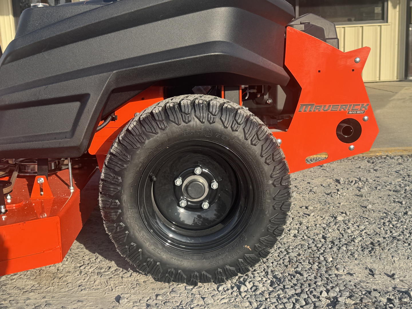 New 2026 Bad Boy MAVERICK 48" KAWASAKI BMR48FS730 Lawn Mowers