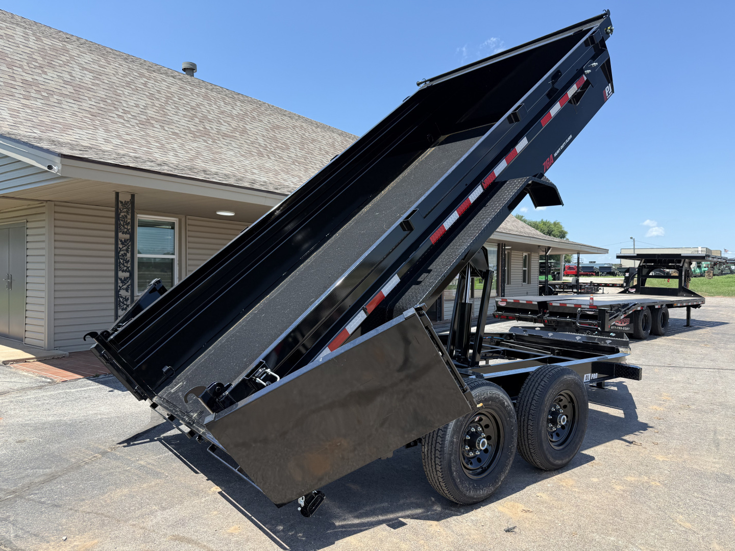 New 2026 PJ 83"x14' BP Tandem Axle Low Pro Dump w/ 24" Sides – DL