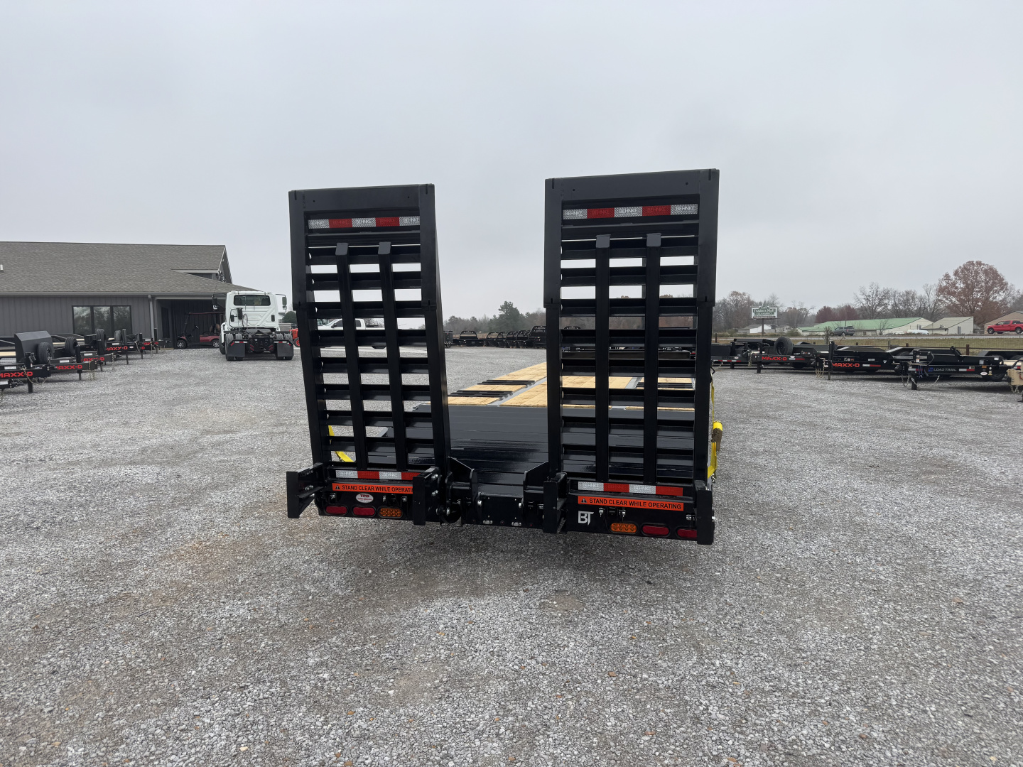 New 2026 Behnke 102"x31' 20 TON Pintle Hitch Tag Trailer *AIR RAMPS*