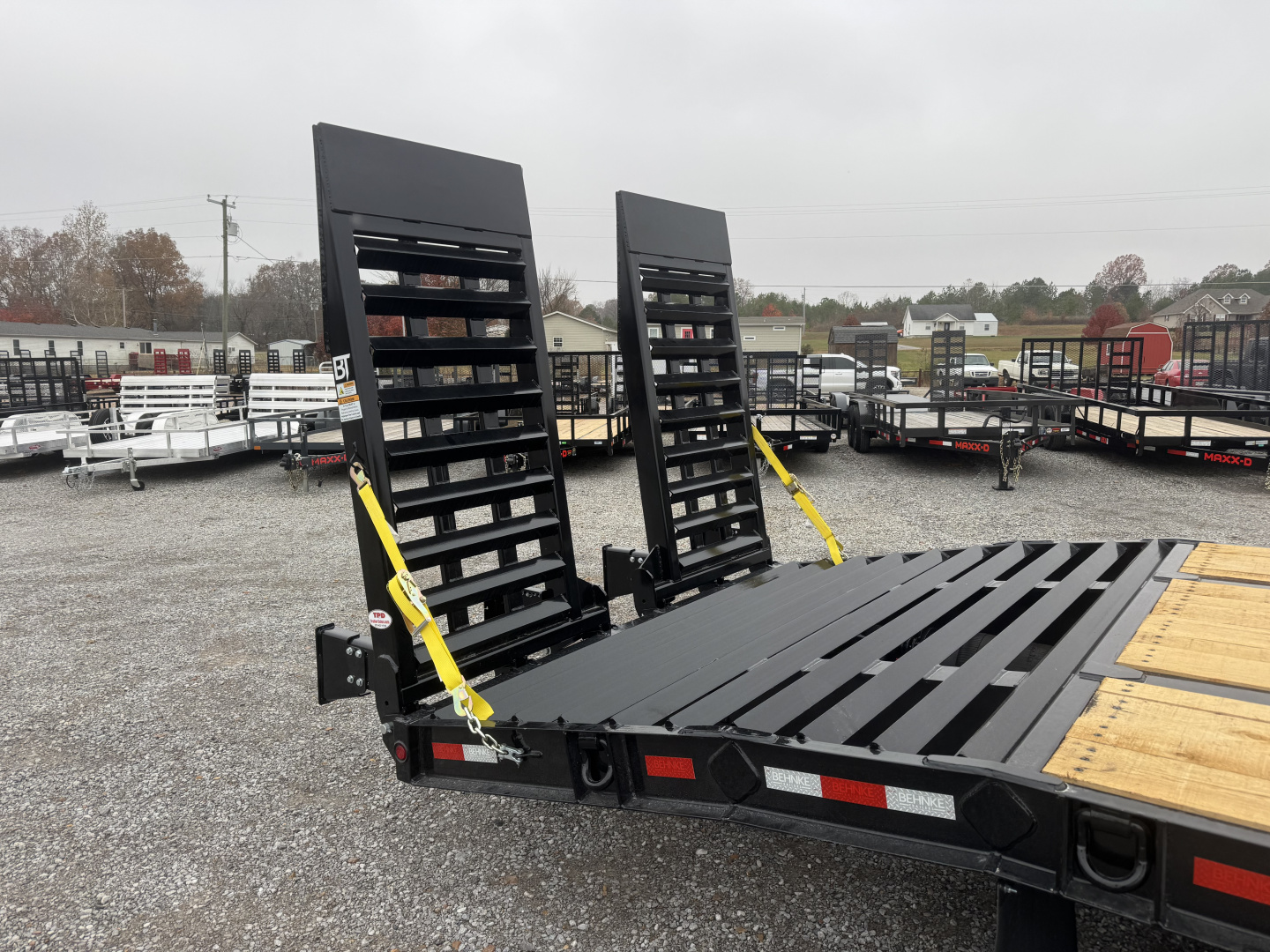 New 2026 Behnke 102"x31' 20 TON Pintle Hitch Tag Trailer *AIR RAMPS*