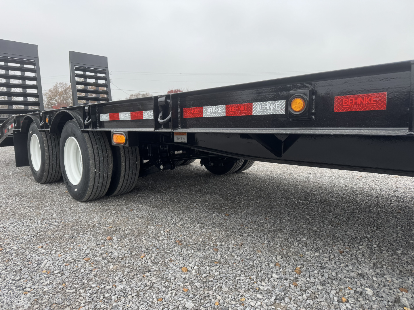 New 2026 Behnke 102"x31' 20 TON Pintle Hitch Tag Trailer *AIR RAMPS*