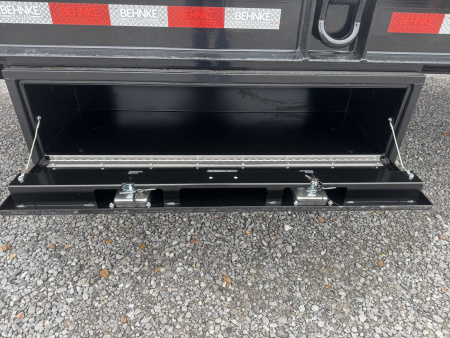 New 2026 Behnke 102"x31' 20 TON Pintle Hitch Tag Trailer *AIR RAMPS*