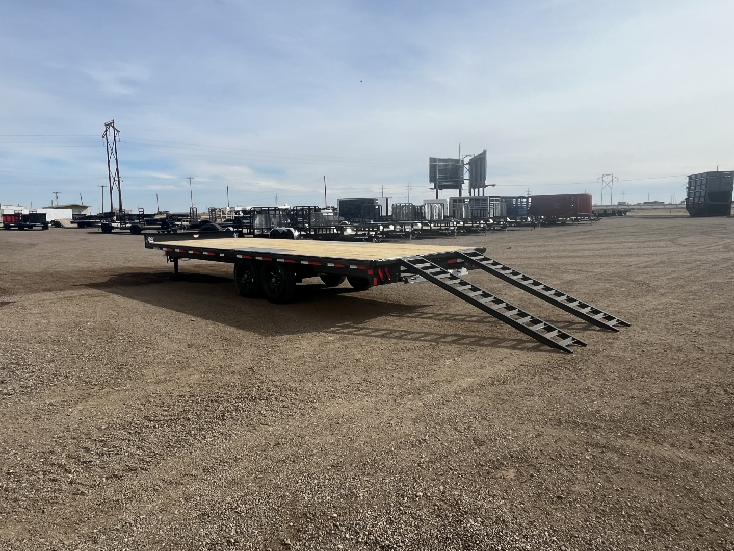 New 2026 Diamond C 102"x24' BP HD Deckover Equipment Trailer - DEC207