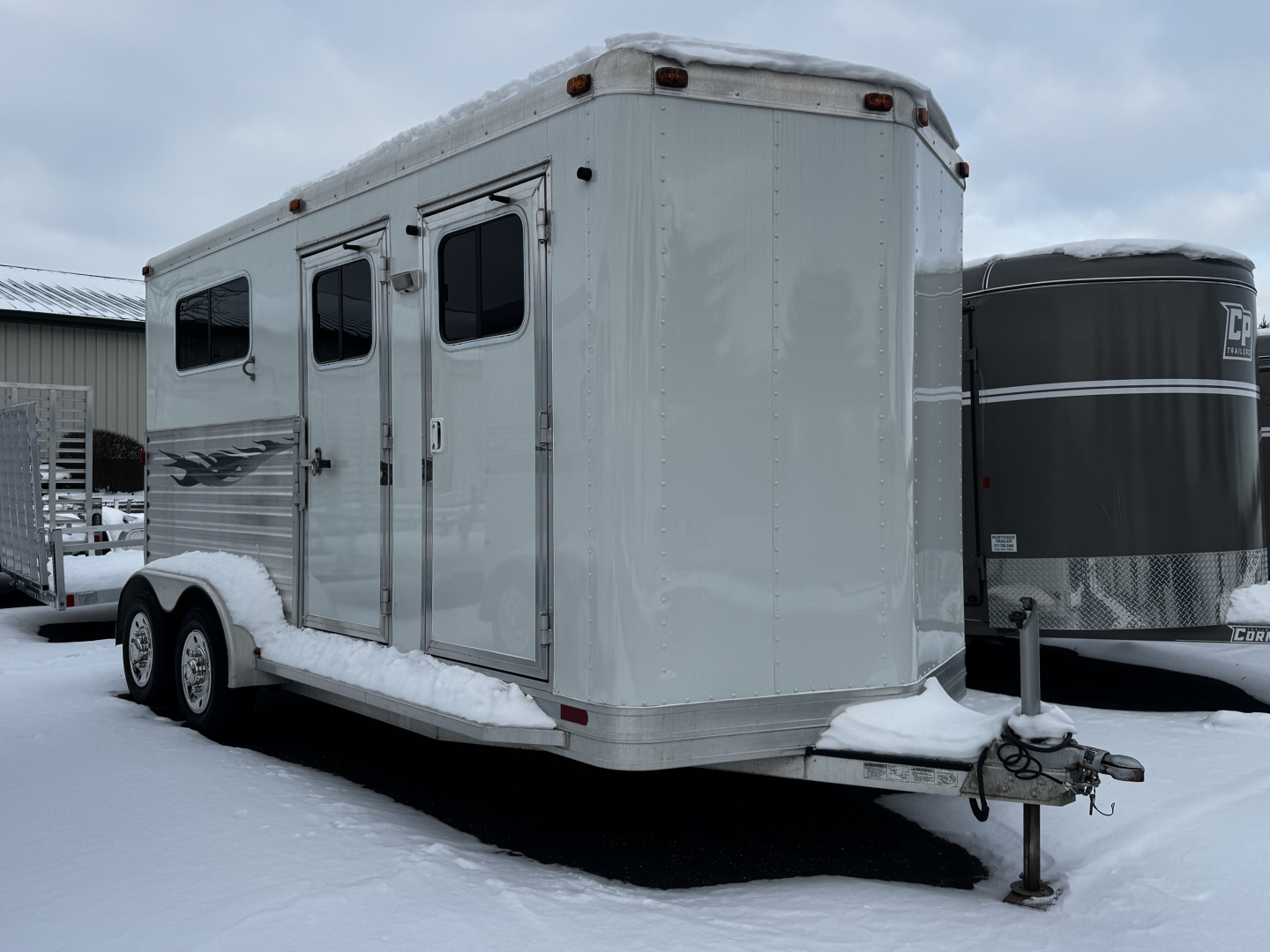 Used 2005 TA Dream Coach 2H Straight Load Bumper Pull