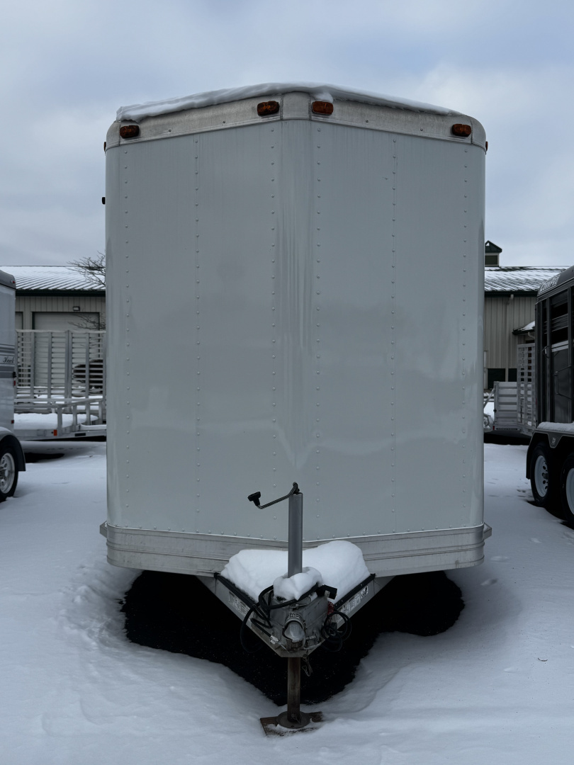 Used 2005 TA Dream Coach 2H Straight Load Bumper Pull