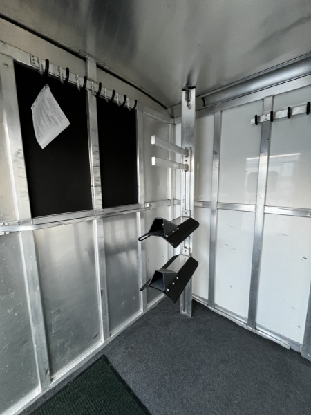 Used 2005 TA Dream Coach 2H Straight Load Bumper Pull