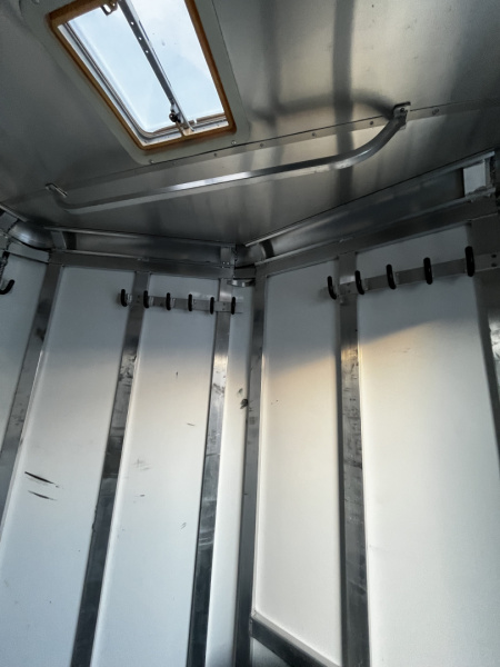 Used 2005 TA Dream Coach 2H Straight Load Bumper Pull