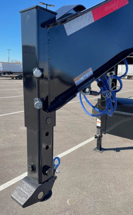 New Diamond C FMAX-208-HS 40' Gooseneck Flatbed Trailer: 18,000 GVWR, Spare, Max Ramps