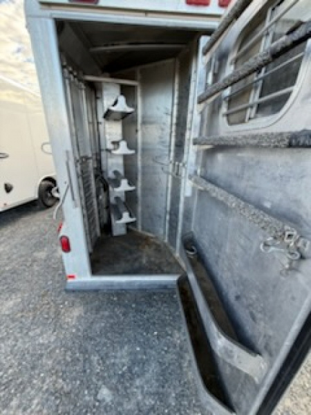 Used 2003 4-Star 4H-LQ Horse Trailer