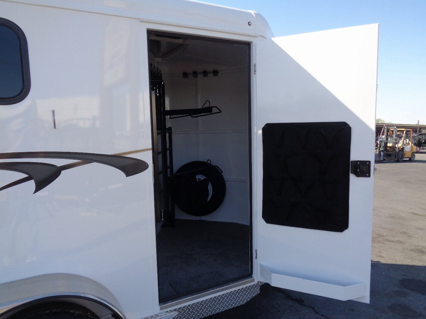 New 2026 Trails West *ADV MX II 2H * ADVENTURE MX II 2-Horse Slant Load Horse Trailer