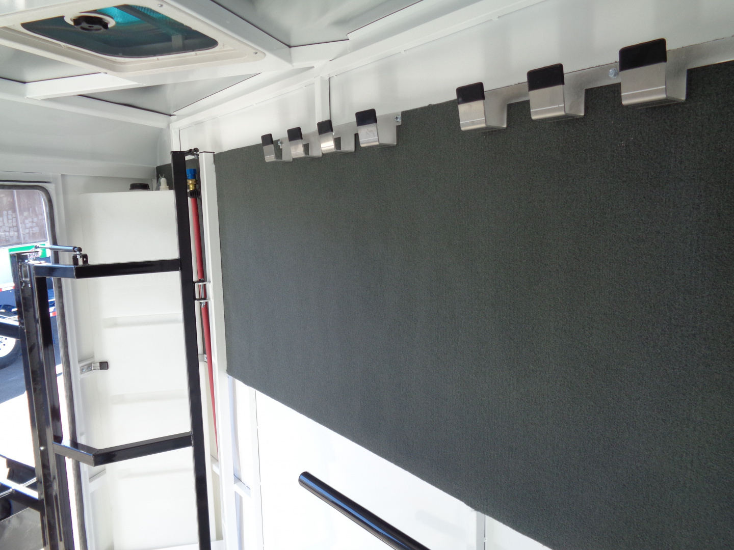 New 2026 Trails West *ADV MX II 2H * ADVENTURE MX II 2-Horse Slant Load Horse Trailer