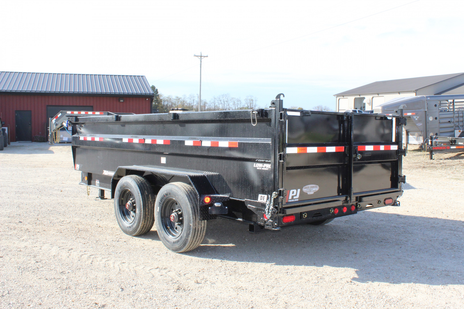 New 2026 PJ TRAILERS DE 16' BP Dump Trailer