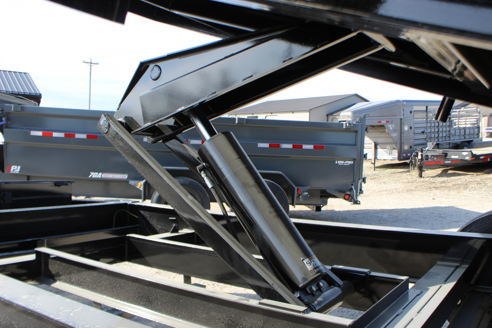 New 2026 PJ TRAILERS DE 16' BP Dump Trailer
