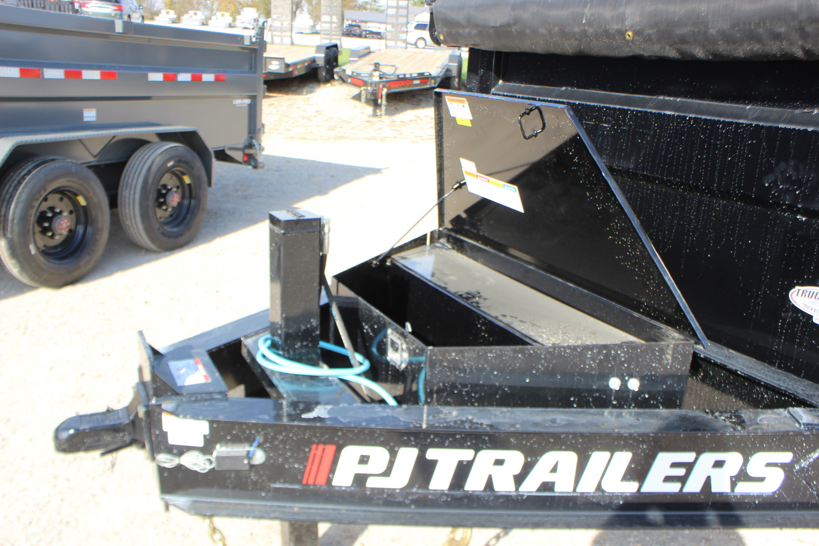 New 2026 PJ TRAILERS DE 16' BP Dump Trailer