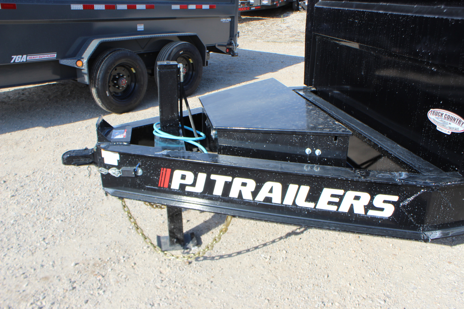 New 2026 PJ TRAILERS DE 16' BP Dump Trailer