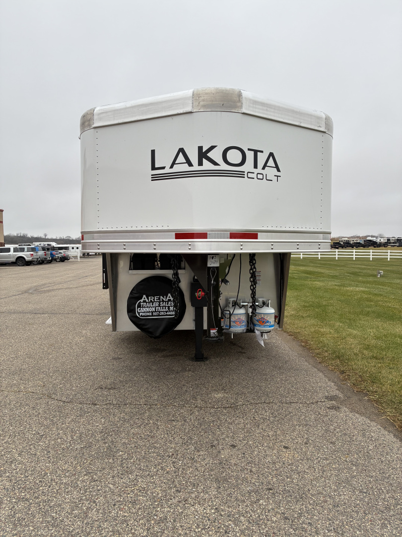 New 2026 Lakota 3H 9'LQ Horse Trailer