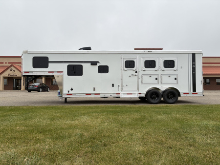 New 2026 Lakota 3H 9'LQ Horse Trailer