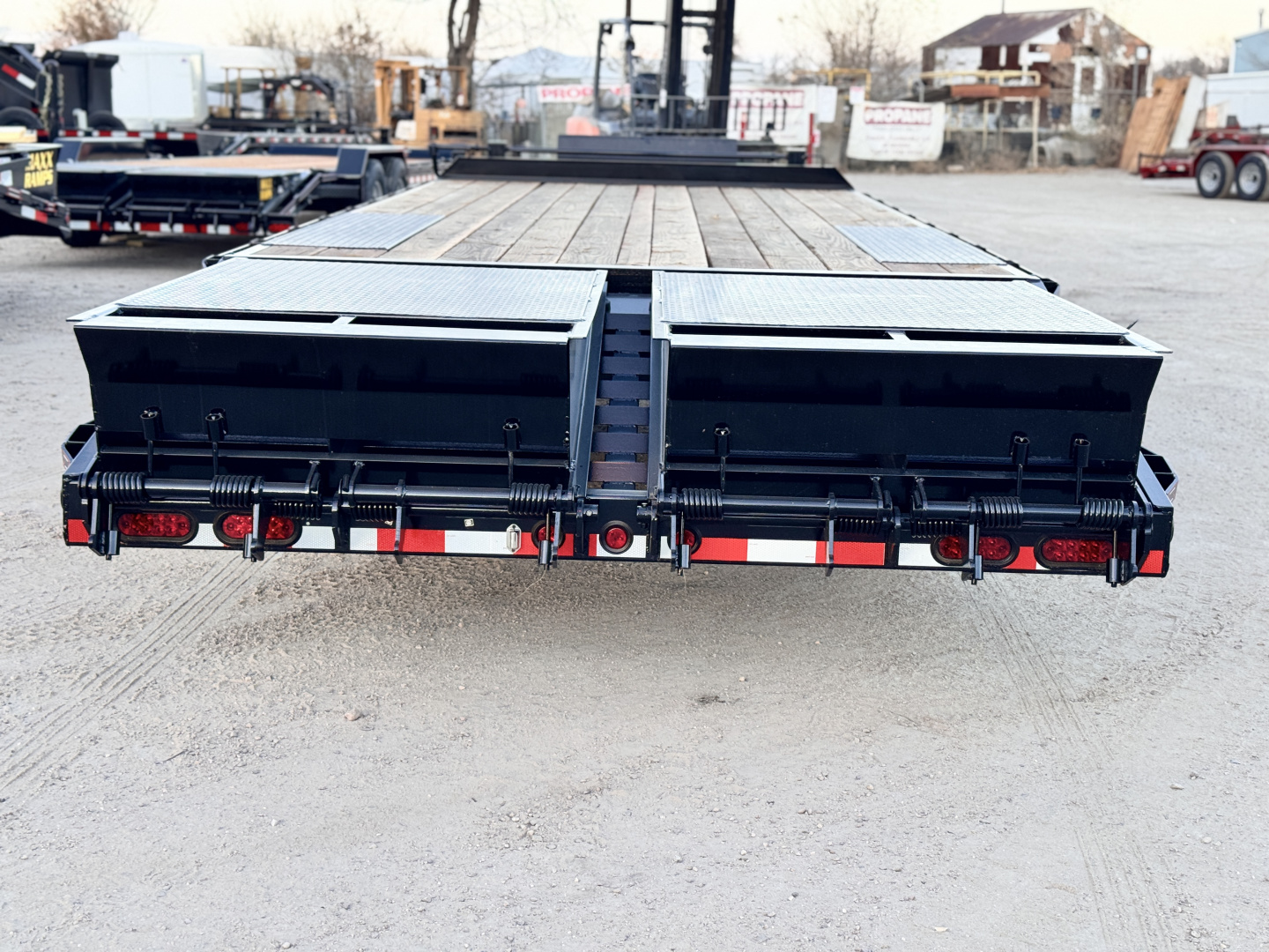 New 2026 Diamond T 8.5-22 Deckover Equipment Hauler 16K GVWR