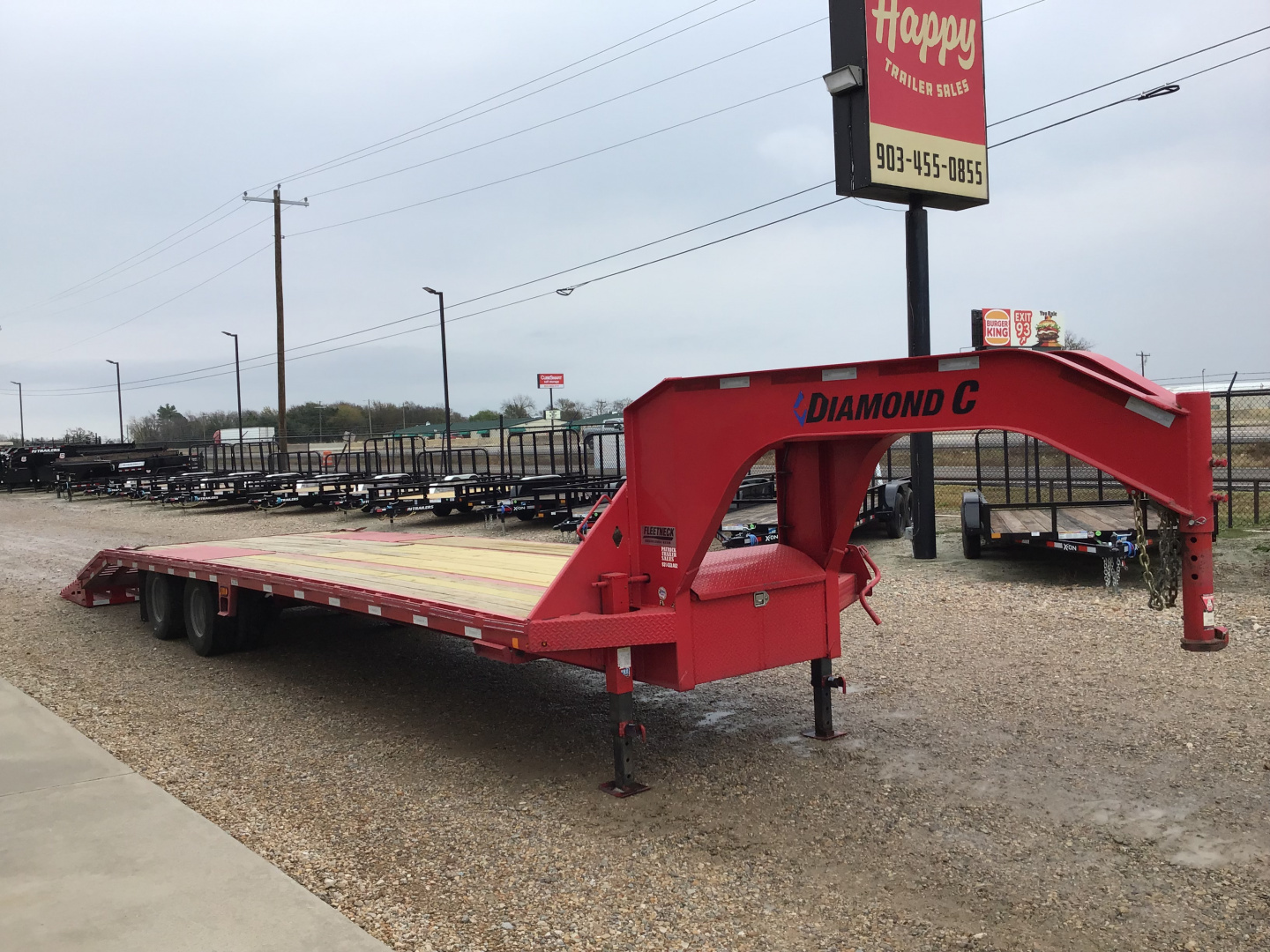 Used 2020 Diamond C 102"x32' GN Flatbed w/ Max Ramps- FMAX210