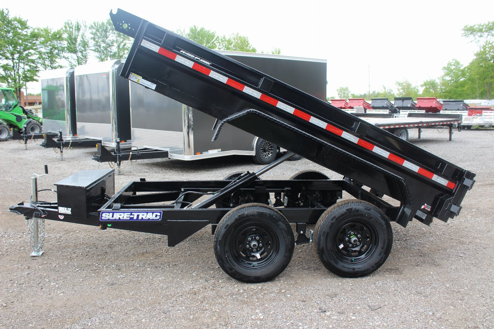 New 2026 Sure-Trac 5' x 10' Low Profile Homeowner Dump Trailer 7K TA - Single Ram (NO RAMPS)
