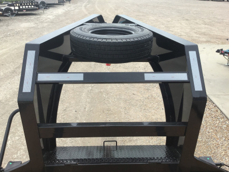 New 2026 PJ 102"x32' GN Low-Pro Flatbed w/ Duals - LD