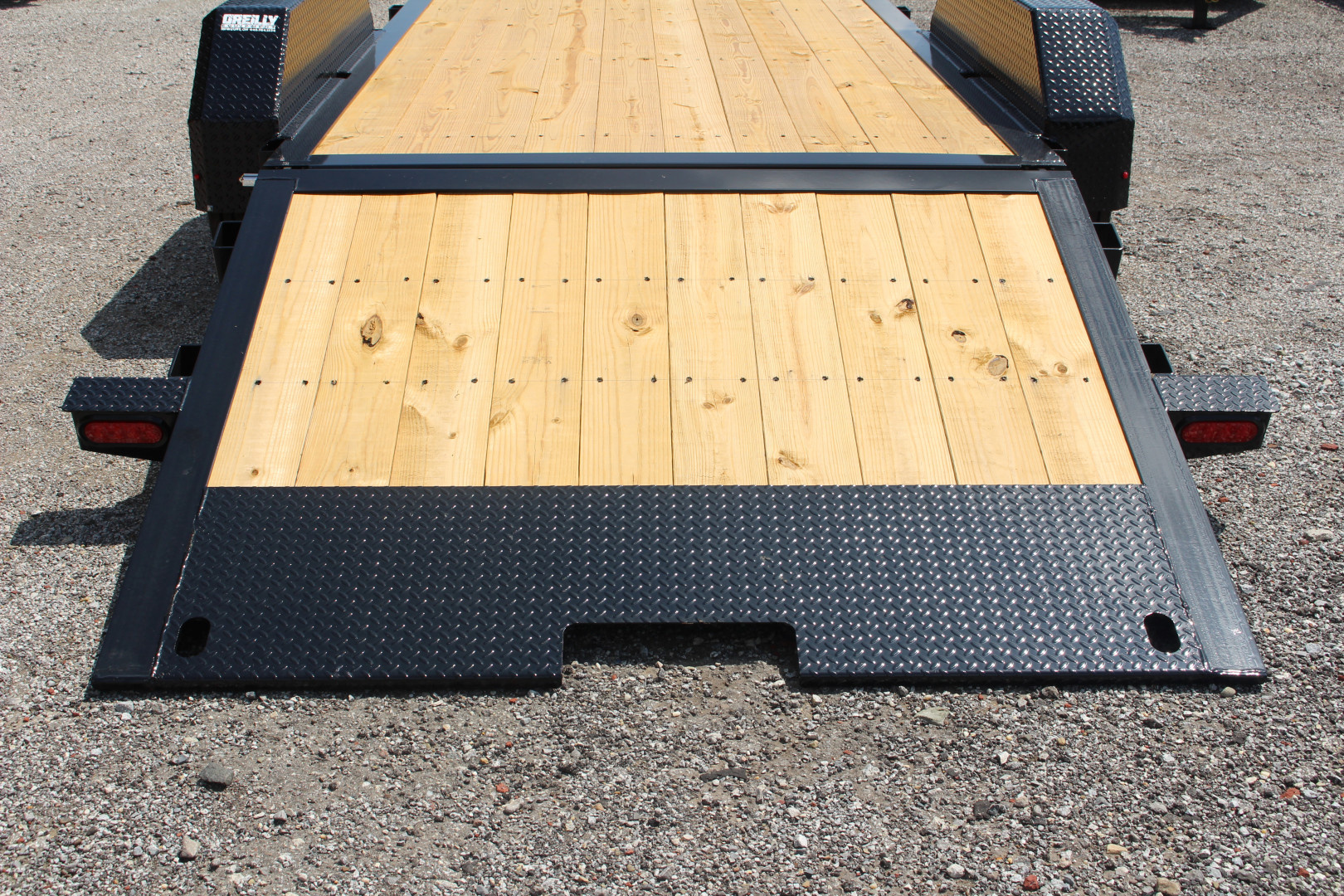 New 2026 Moritz 7' x 16' + 6' Low Pro - Hydraulic Power Tail - Equipment Trailer - 16000# GVW