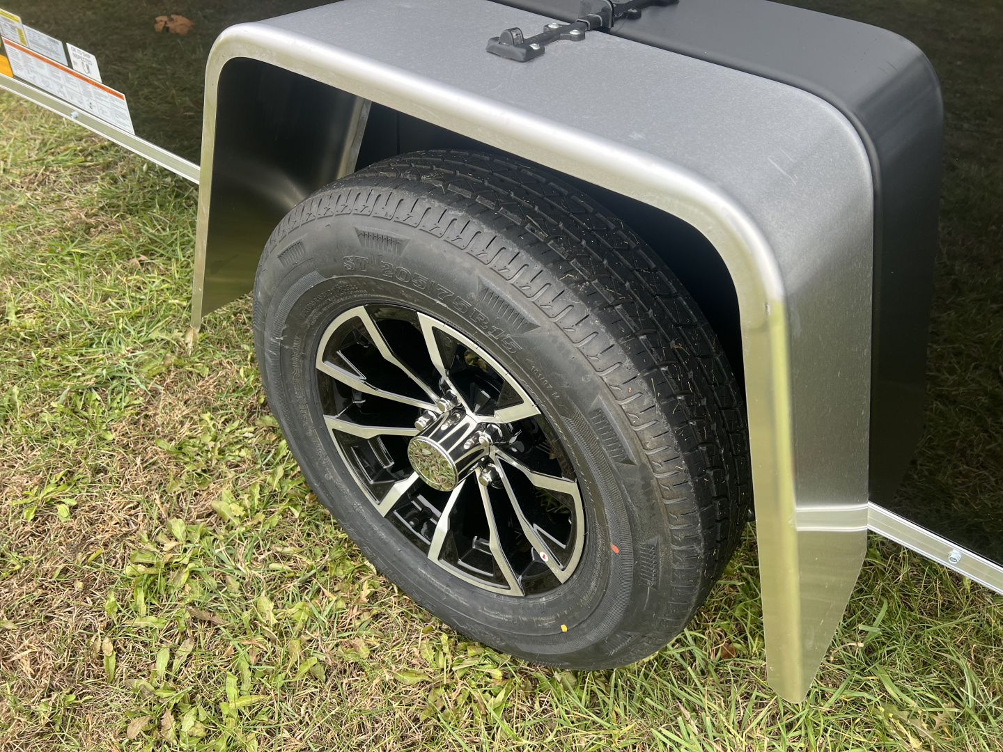 New 2026 Look Trailers 5X8 3K Ramp Door w/Side Door Cargo / Enclosed Trailer