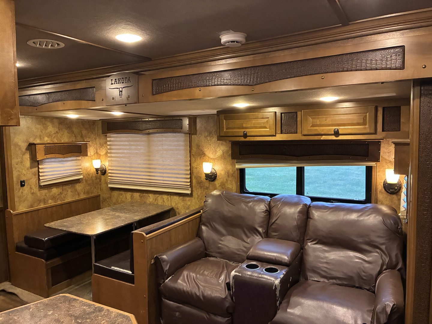 Used 2014 Lakota 4H 16LQ Horse Trailer