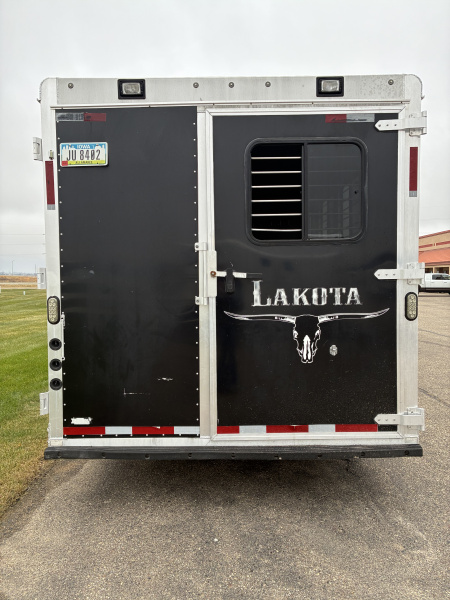Used 2014 Lakota 4H 16LQ Horse Trailer