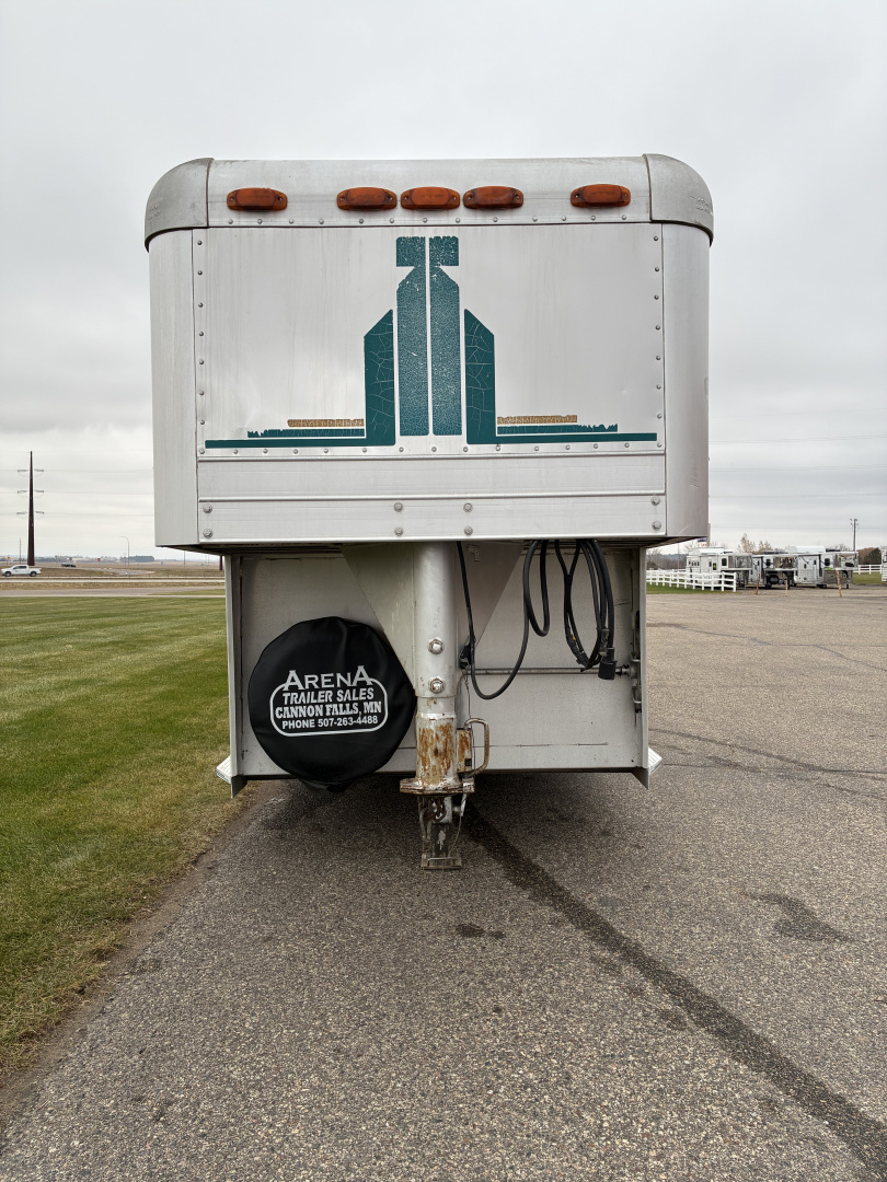 Used 1995 4-Star 6H Gooseneck Horse Trailer
