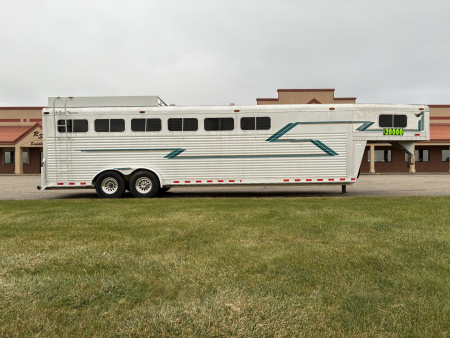 Used 1995 4-Star 6H Gooseneck Horse Trailer