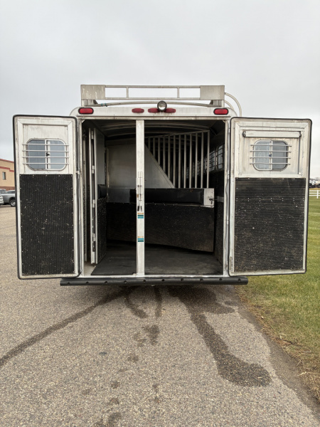 Used 1995 4-Star 6H Gooseneck Horse Trailer