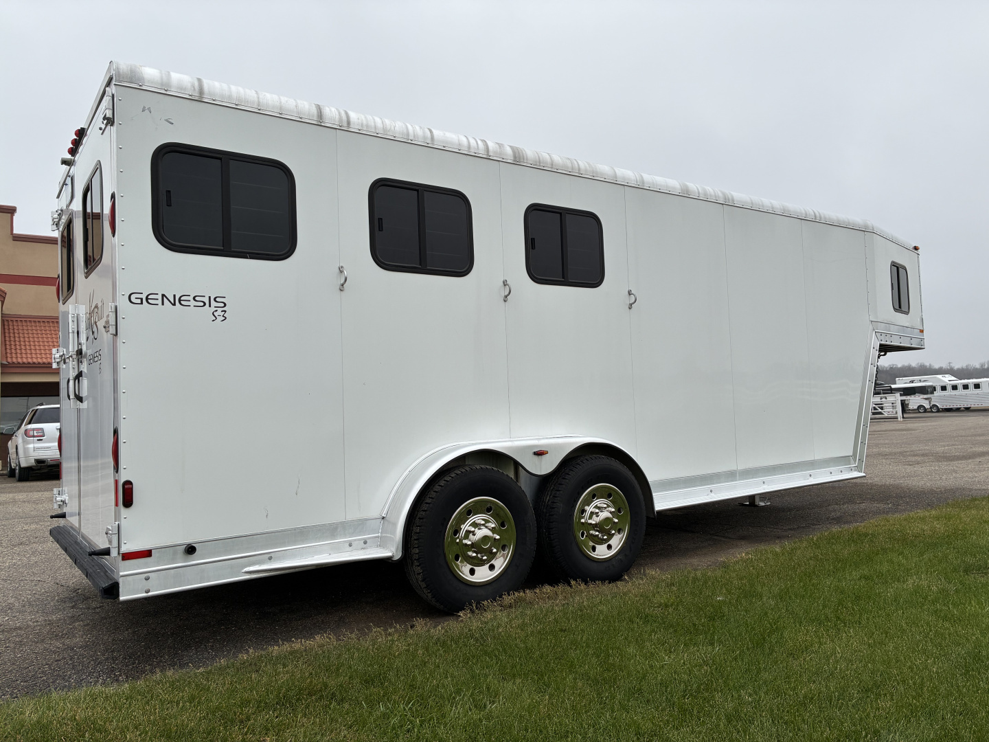 Used 2004 Kiefer 3 Horse Gooseneck Horse Trailer