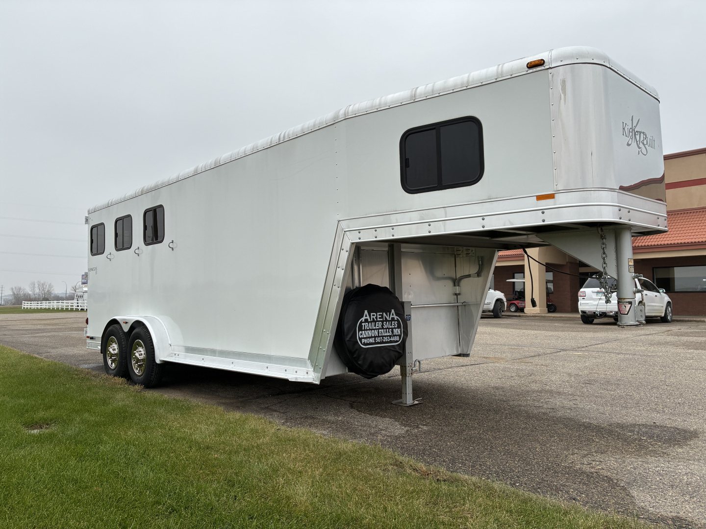 Used 2004 Kiefer 3 Horse Gooseneck Horse Trailer