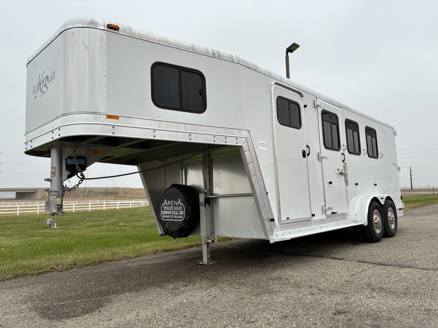 Used 2004 Kiefer 3 Horse Gooseneck Horse Trailer