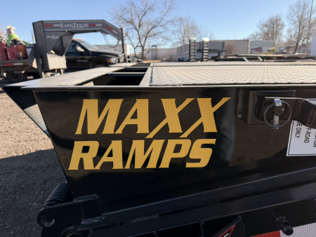 New 2026 Diamond T 8.5-24 Deckover Equipment Hauler 16K GVWR