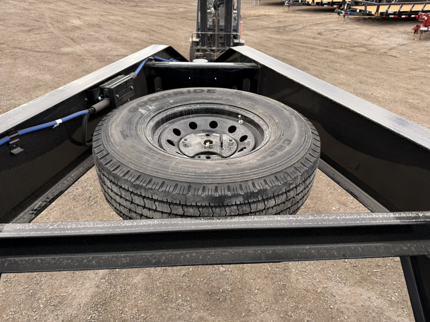 New 2026 Load Trail 8.5-30 Single Wheel Gooseneck Equipment Hauler 15.9K GVWR