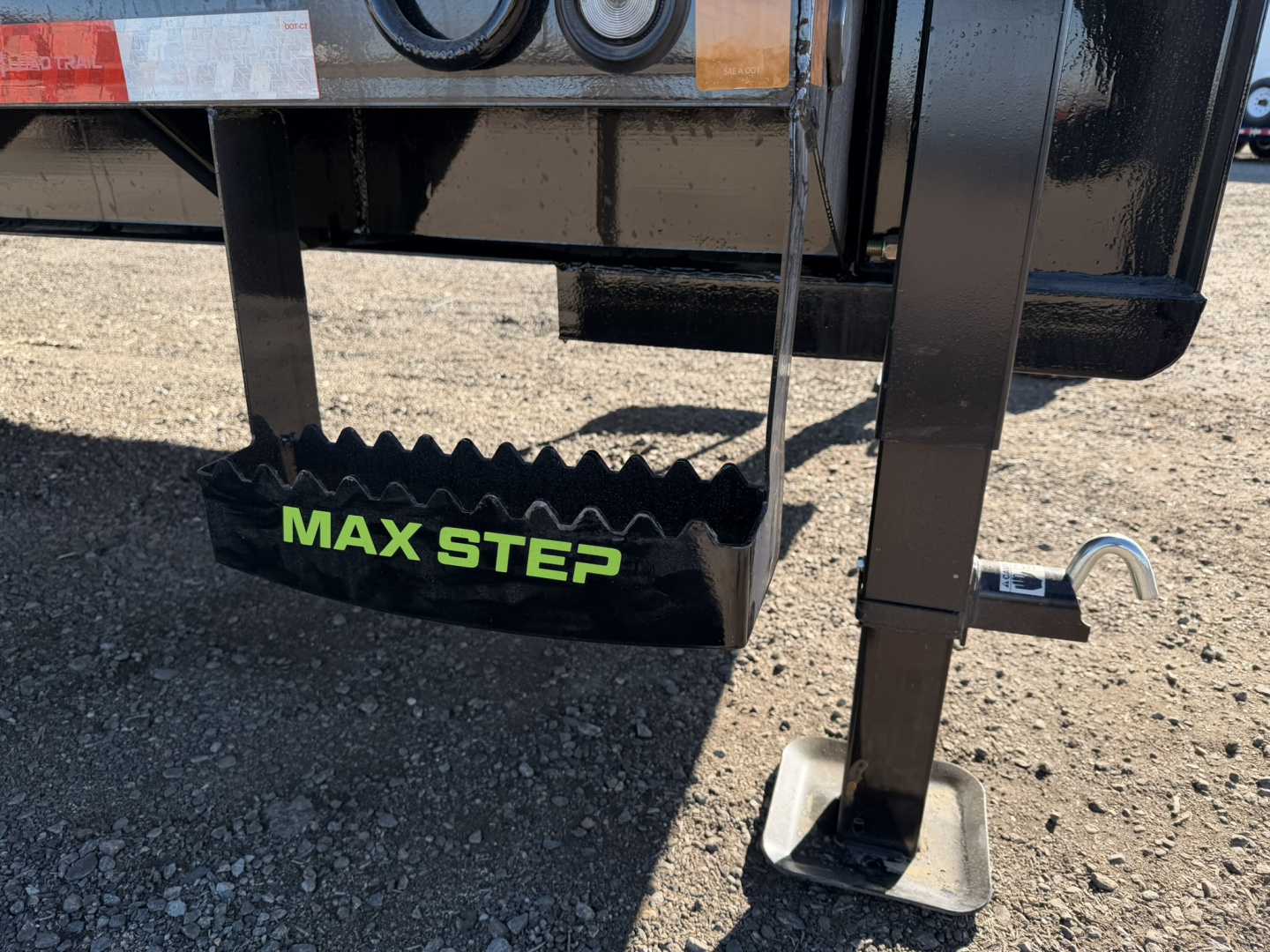 New 2026 Load Trail 8.5-28 Single Wheel Gooseneck Deckover Equipment Hauler 15.9K GVWR