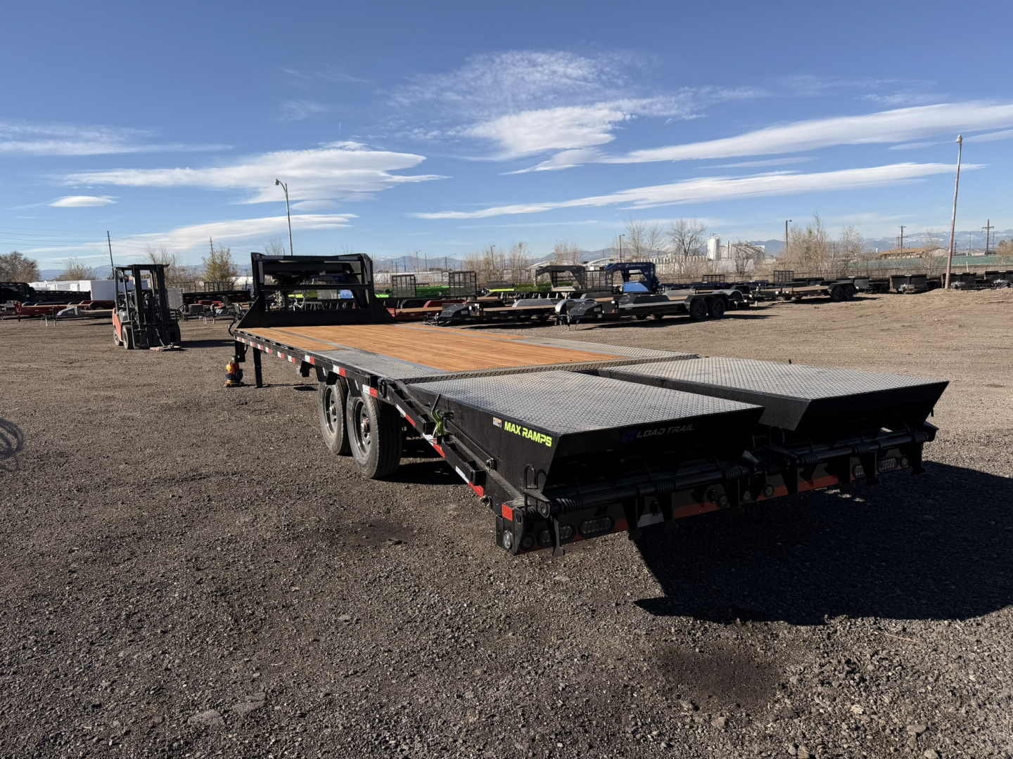 New 2026 Load Trail 8.5-28 Single Wheel Gooseneck Deckover Equipment Hauler 15.9K GVWR