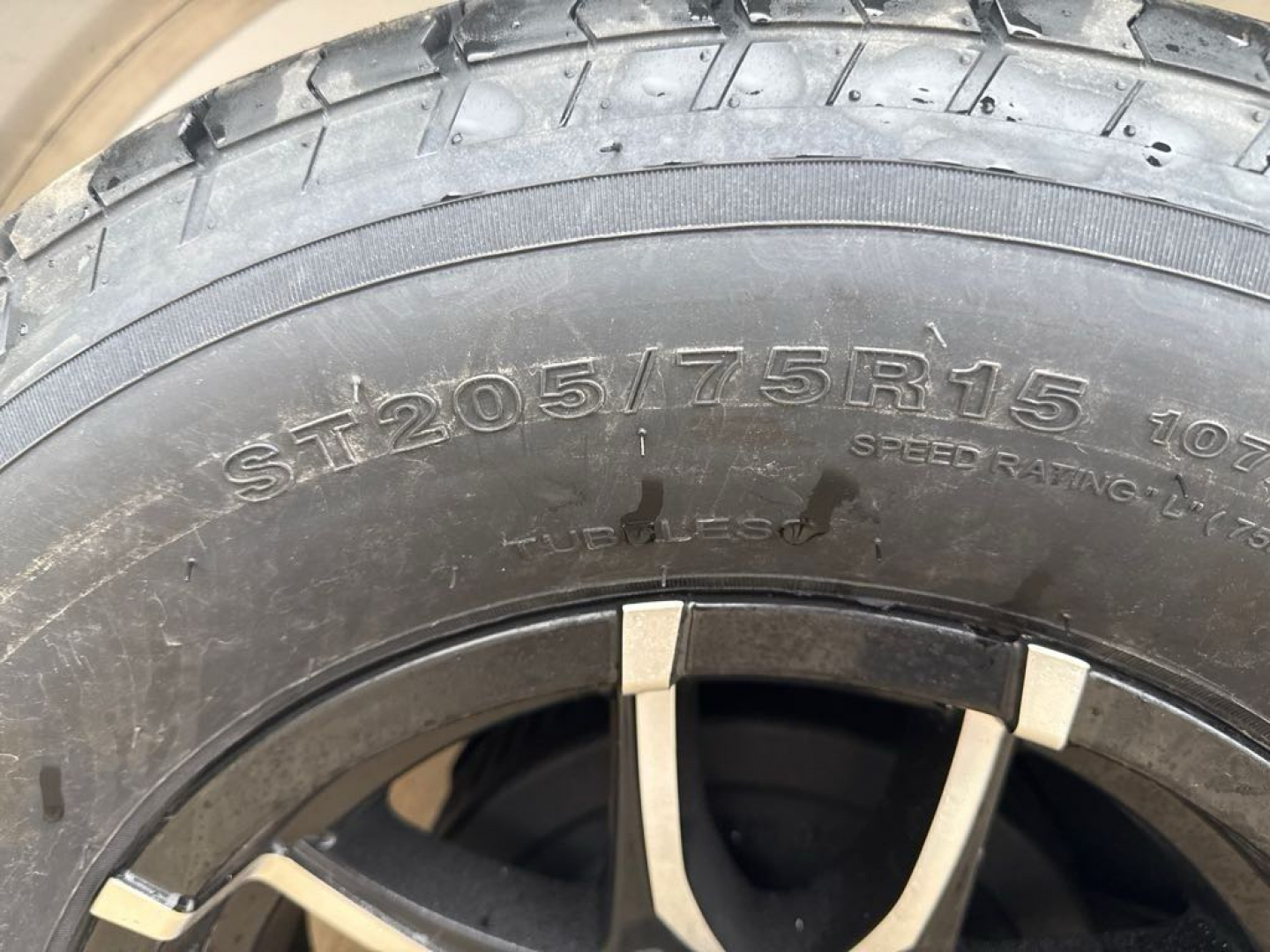 New 2025 United Trailers UJ-714TA35-8.5 Cargo / Enclosed Trailer