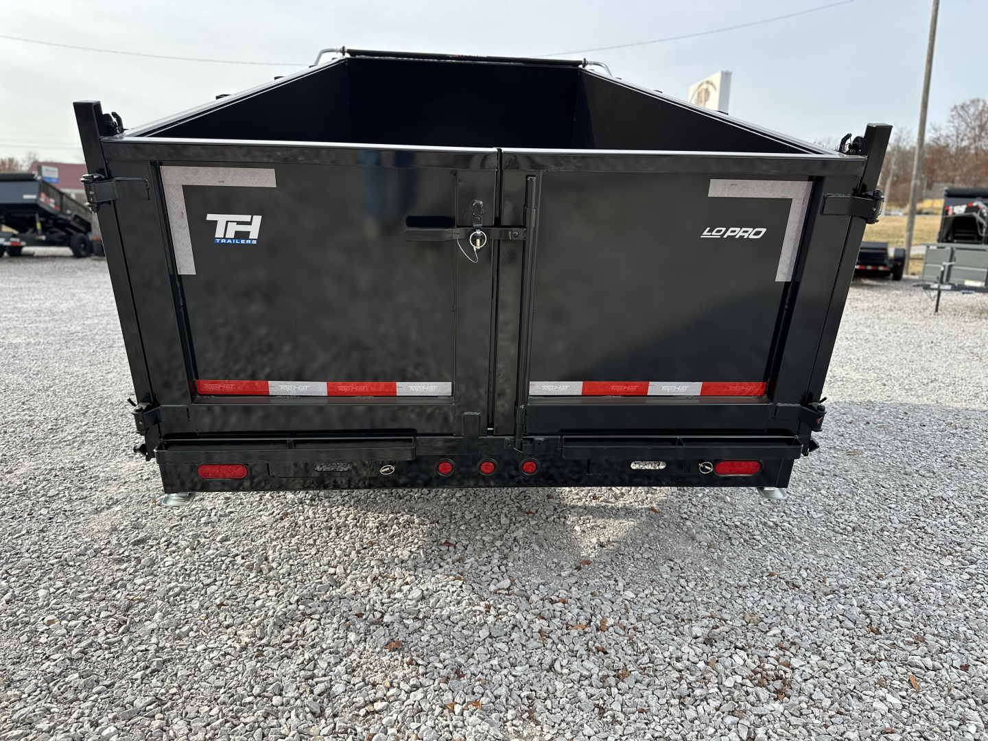 New Top Hat TH/ DX16- 83"X 16' (3FT SIDES) 17.5K Dump Trailer