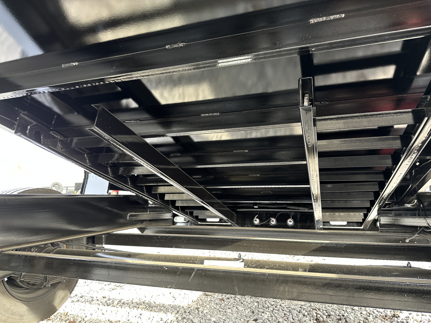 New Top Hat TH/ DX16- 83"X 16' (3FT SIDES) 17.5K Dump Trailer